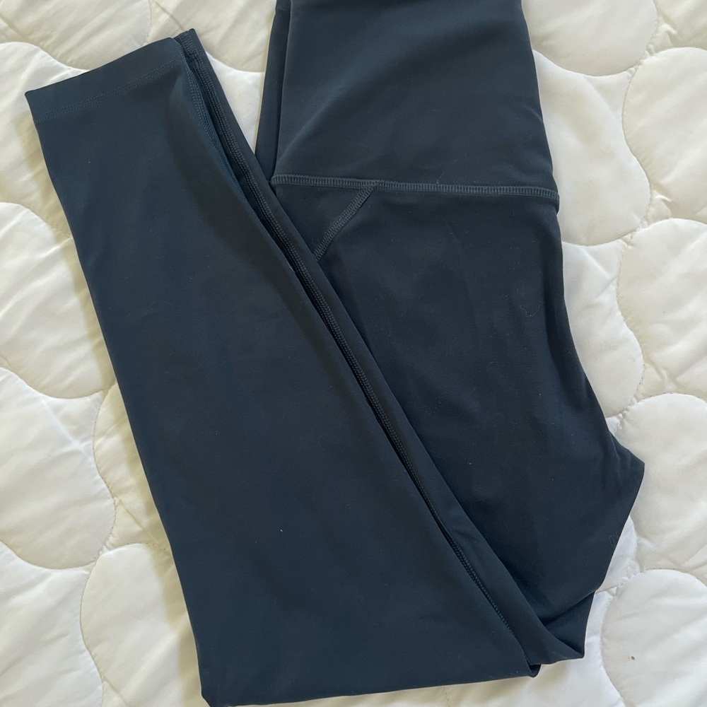 Woman’s Navy Leggings